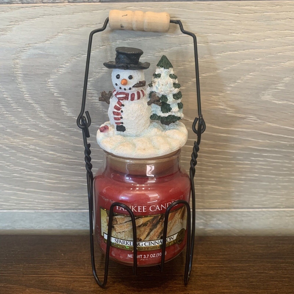 Yankee Candle 3.7 oz Sparkling Cinnamon in‎ Holder w Snowman Topper